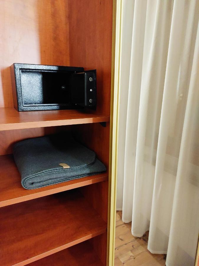 Square 16 Apartman - Absolutely Central Location With Self Check In Szombathely Eksteriør bilde