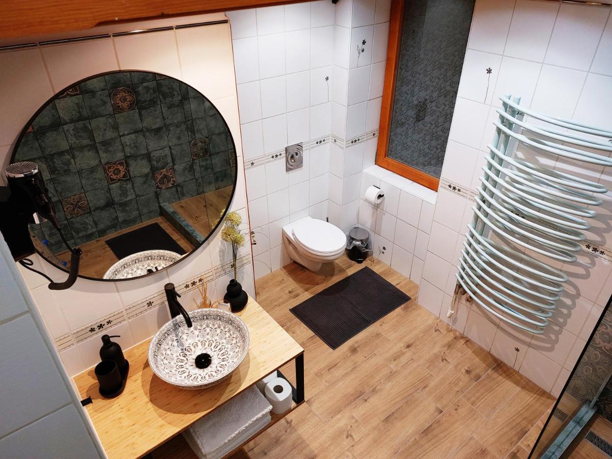 Square 16 Apartman - Absolutely Central Location With Self Check In Szombathely Eksteriør bilde